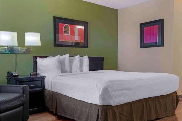 Foto van Studio 6 Sacramento|1 Queen|ADA|RI Douche|RK|Keuken - BedRoom