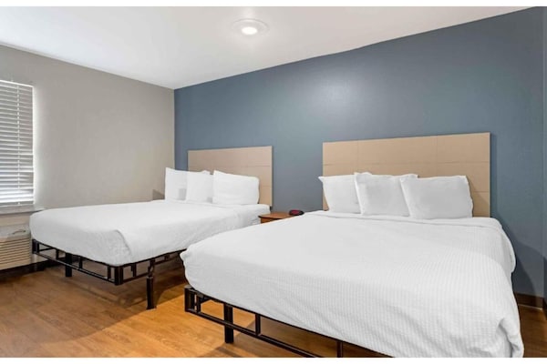 Foto van Studio 6 Fort Myers | Gezellige kamer met 2 tweepersoonsbedden, NSMK | Keuken - BedRoom