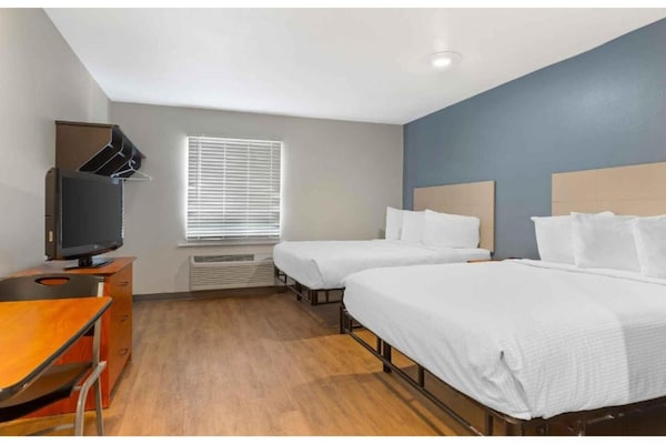 Foto van Studio 6 Fort Myers | Gezellige kamer met 2 tweepersoonsbedden, NSMK | Keuken - BedRoom