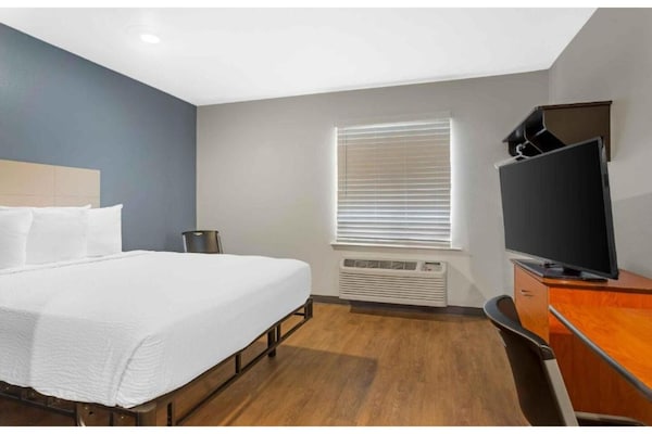 Foto van Studio 6 Fort Myers | PMR | Cama doble | Bañera | Fumadores | Cocina - BedRoom