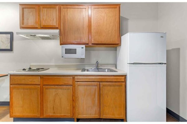 Foto van Studio 6 Fort Myers | PMR | Cama doble | Bañera | Fumadores | Cocina - Kitchen