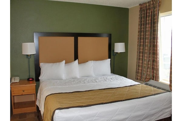Foto van Studio 6 Vernon Hills | Relax Queen Bed, Nsmk | Keuken - BedRoom