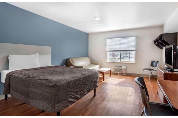 Foto van 1 Tweepersoonsbed | Ada/bad/niet-roken/keuken - Vakantiehuis in Wichita KS - BedRoom