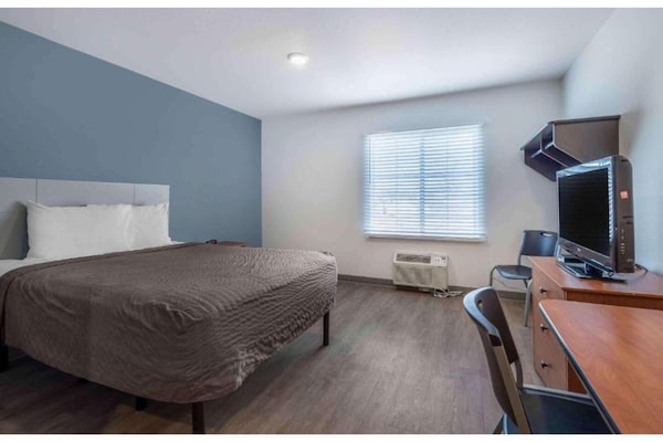 Foto van 1 Tweepersoonsbed | Ada/bad/niet-roken/keuken - Vakantiehuis in Wichita KS - BedRoom