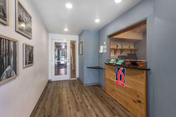 Foto van 2 Tweepersoonsbedden | Roken, Keuken - Vakantiehuis in Shreveport LA - FloorPlan
