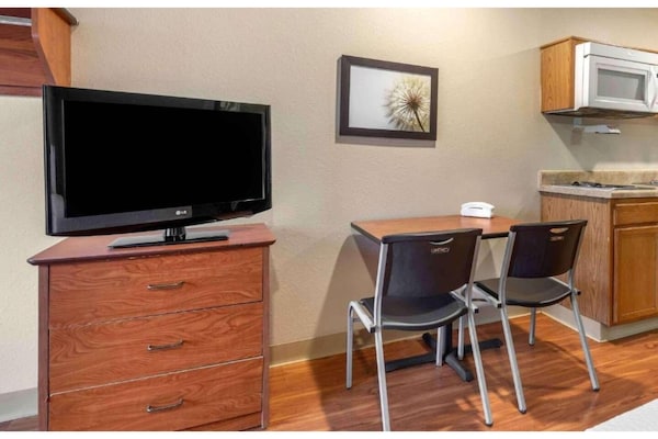Foto van 1 Tweepersoonsbed | Ada/bad/niet-roken/keuken - Vakantiehuis in Shreveport LA - BedRoom