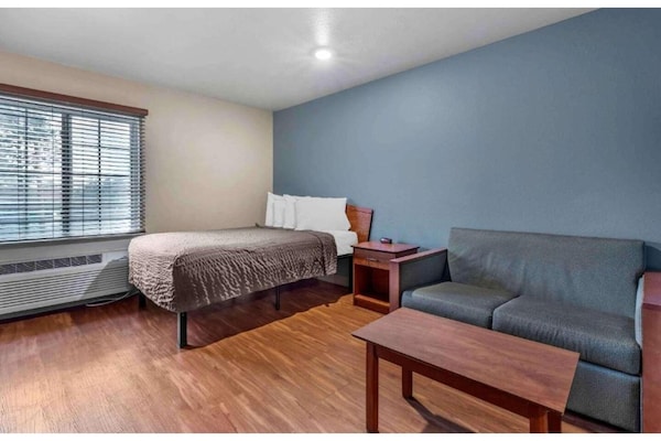Foto van 1 Tweepersoonsbed | Ada/bad/niet-roken/keuken - Vakantiehuis in Shreveport LA - BedRoom