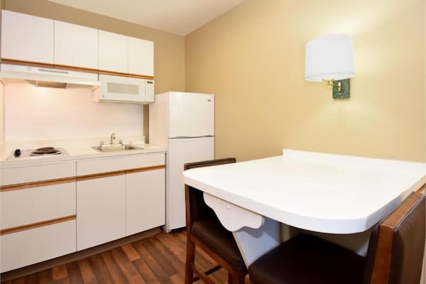 Foto van 1 Queensize Bed | Niet-roken, Keuken - Vakantiehuis in Baltimore MD - Kitchen