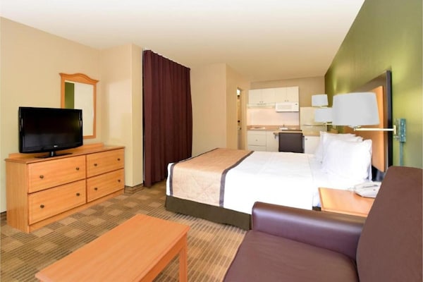 Foto van 1 Queensize Bed | Niet-roken, Keuken - Vakantiehuis in Baltimore MD - BedRoom