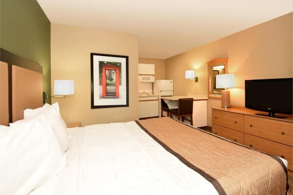 Foto van 1 Queensize Bed | Niet-roken, Keuken - Vakantiehuis in Baltimore MD - BedRoom