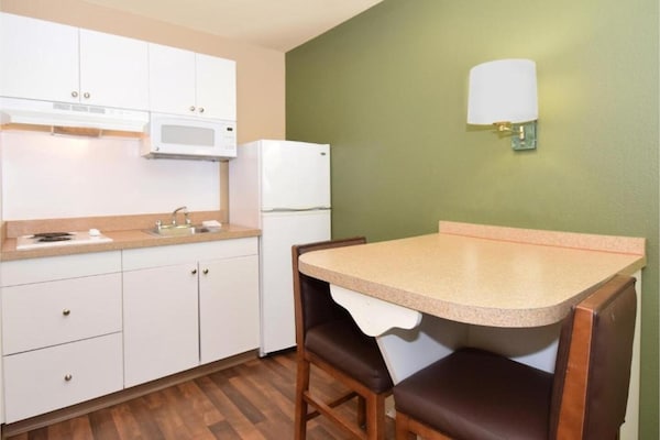 Foto van 1 Queensize Bed | Niet-roken, Keuken - Vakantiehuis in Baltimore MD - Kitchen