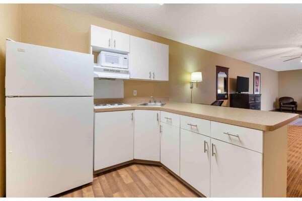 Foto van 1 Queensize Bed | Niet-roken, Keuken - Vakantiehuis in Minneapolis MN - Kitchen
