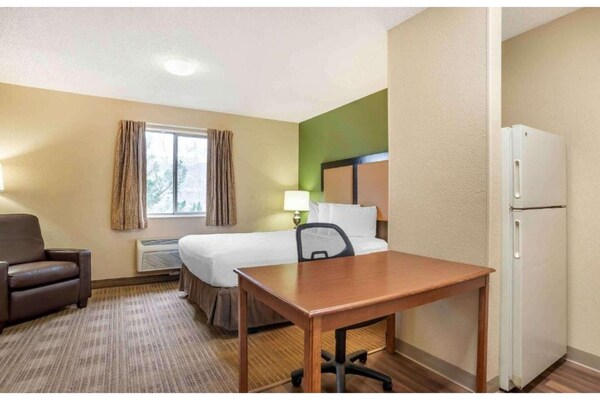 Foto van 1 Kingsize Bed | Toegankelijk Voor Gehoor, Keuken - Vakantiehuis in Jackson - BedRoom