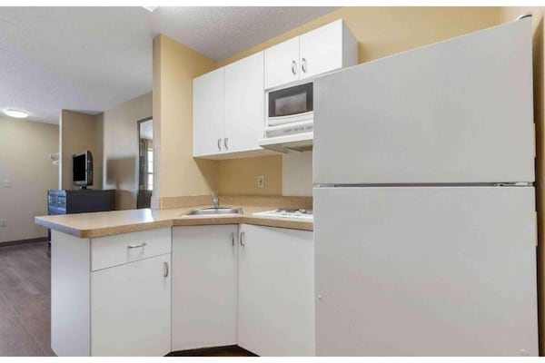 Foto van Studio 6 Buffalo | Gezellige kamer met 2 tweepersoonsbedden, NSMK | Keuken - Kitchen