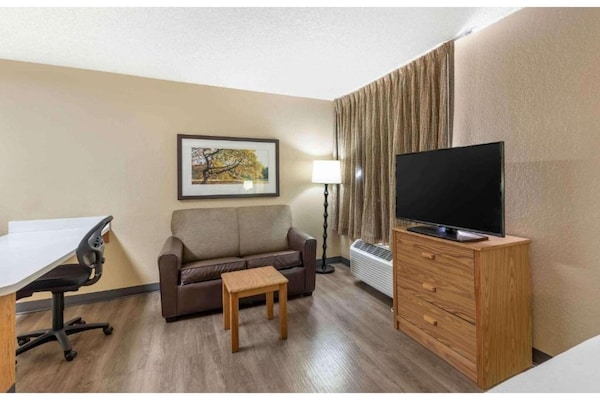 Foto van Studio6 Fishkill 2 tweepersoonsbedden, mobiel bad, Nsmk keuken - LivingRoom