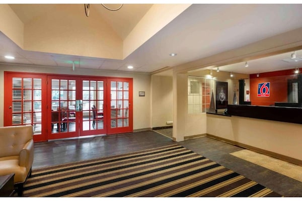 Foto van Studio6 Fishkill 2 tweepersoonsbedden, mobiel bad, Nsmk keuken - FloorPlan
