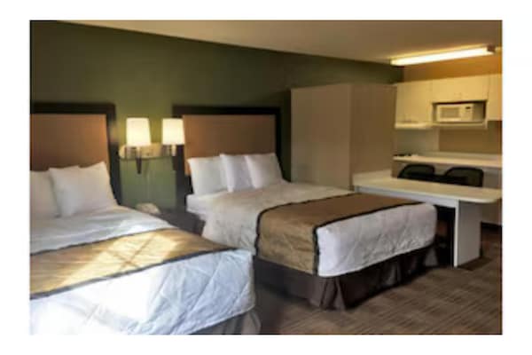 Foto van 2 Tweepersoonsbedden | Niet-roken, Keuken - Vakantiehuis in Rochester NY - BedRoom