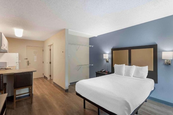 Foto van 1 Kingsize Bed | Niet-roken, Keuken - Vakantiehuis in Memphis - BedRoom