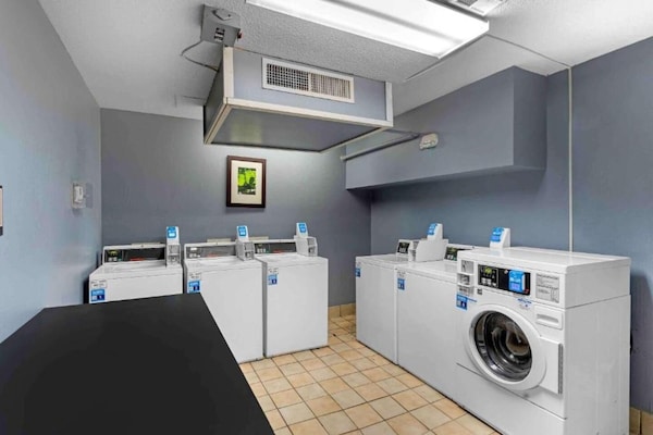 Foto van 1 Kingsize Bed | Niet-roken, Keuken - Vakantiehuis in Memphis - Facilities