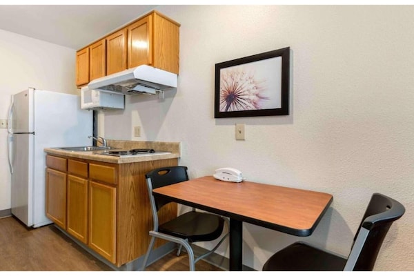Foto van 1 Kingsize Bed | Toegankelijk Voor Gehoor, Keuken - Vakantiehuis in El Paso TX - Kitchen