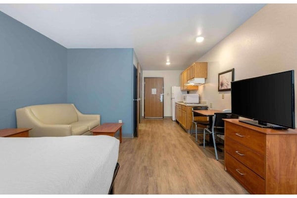 Foto van 1 Kingsize Bed | Toegankelijk Voor Gehoor, Keuken - Vakantiehuis in El Paso TX - BedRoom