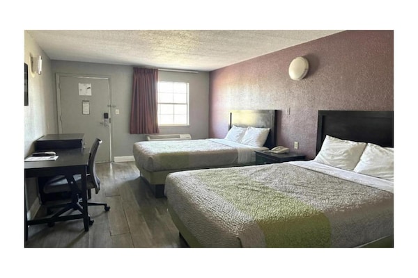 Foto van 2 tweepersoonsbedden (queensize) | Roken mogelijk - Vakantiehuis in Forest City, AR - 