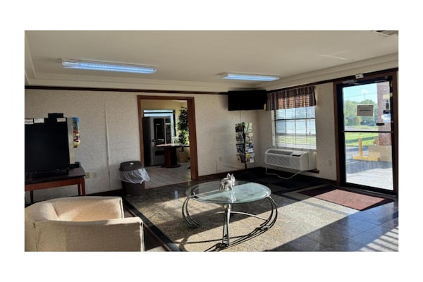 Foto van 2 tweepersoonsbedden (queensize) | Roken mogelijk - Vakantiehuis in Forest City, AR - 