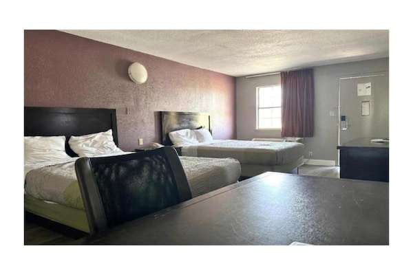 Foto van 2 tweepersoonsbedden (queensize) | Roken mogelijk - Vakantiehuis in Forest City, AR - 