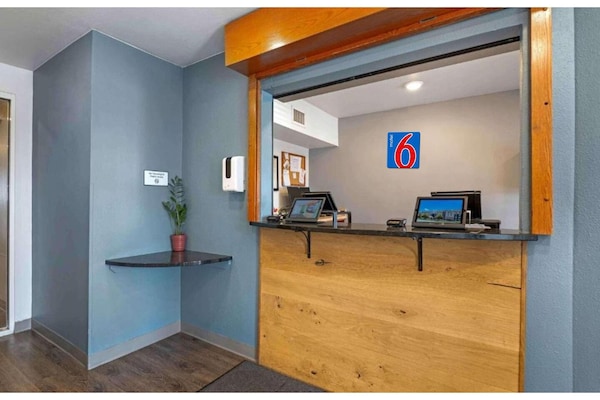 Foto van 1 tweepersoonsbed | Rookvrij, Keuken - Vakantiehuis in Cincinnati OH - FloorPlan