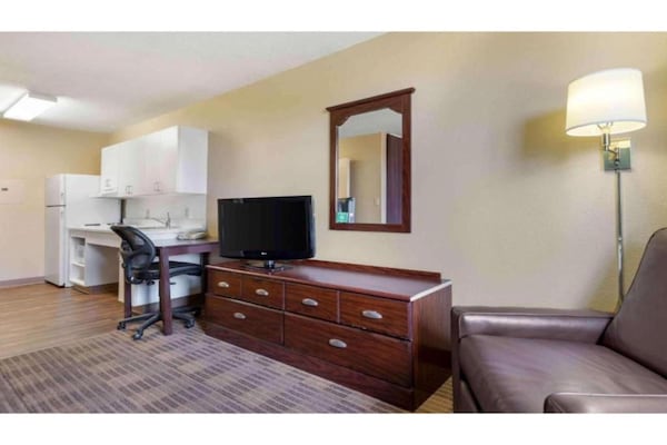 Foto van 1 tweepersoonsbed (queensize) | Rookvrij, Keuken - Vakantiehuis in Rochester NY - BedRoom