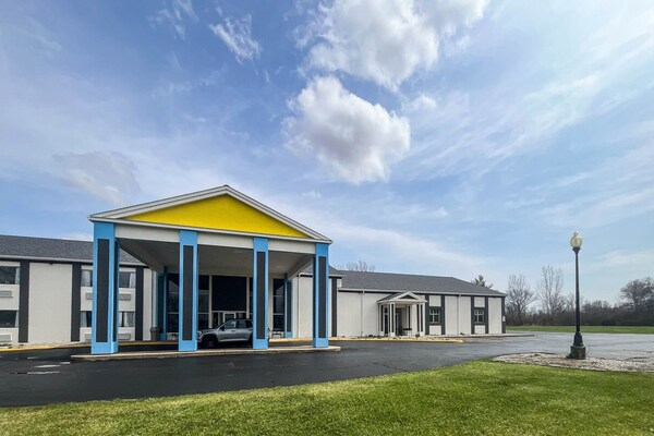 Foto van 1 kingsize bed | NSMK, koelkast, slaapbank - Vakantiehuis in Fremont (OH) - ExteriorSummer