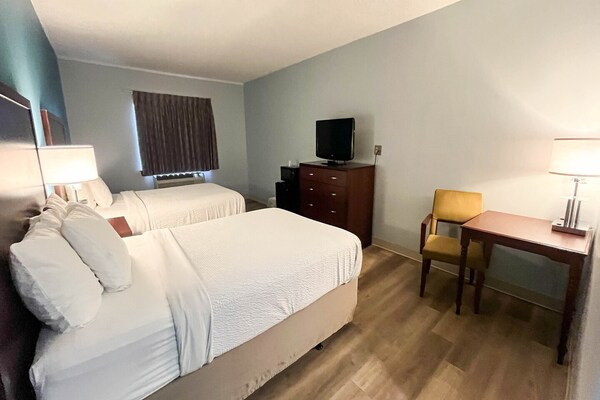 Foto van 2 tweepersoonsbedden | Niet-roken, koelkast - Vakantiehuis in Tiffin - BedRoom