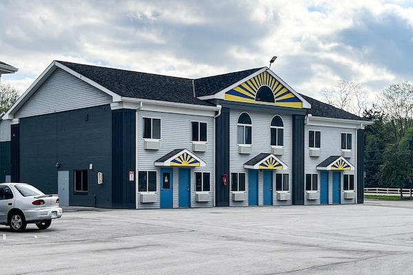 Foto van 2 tweepersoonsbedden | Niet-roken, koelkast - Vakantiehuis in Tiffin - ExteriorSummer