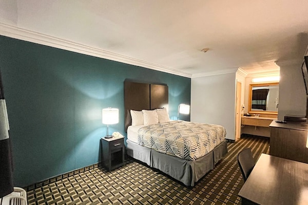 Foto van 1 kingsize bed | Roken toegestaan, koelkast aanwezig - BedRoom