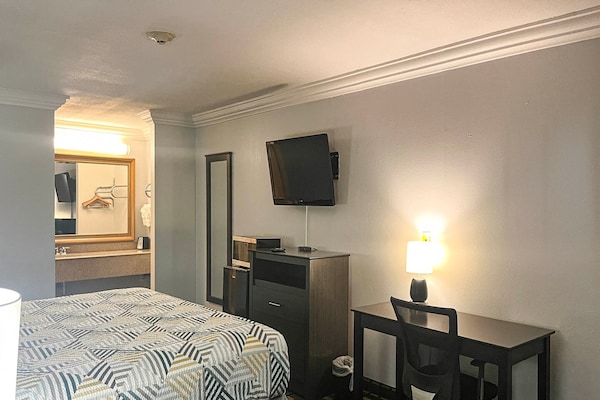 Foto van 1 kingsize bed | Roken toegestaan, koelkast aanwezig - BedRoom