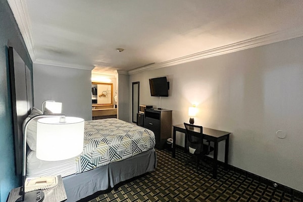 Foto van 1 kingsize bed | Roken toegestaan, koelkast aanwezig - BedRoom