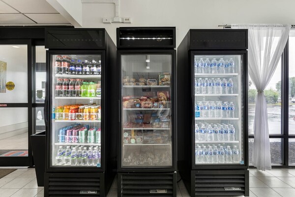 Foto van 1 tweepersoonsbed (Queensize) | Badkuip met mobiele toegang | Keuken (Nsmk) - Facilities