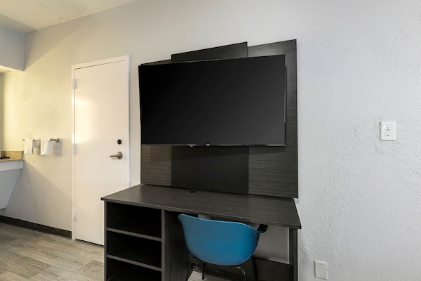 Foto van 2 tweepersoonsbedden | Suite, rookvrij, magnetron - Vakantiehuis in Jacksonville - BedRoom