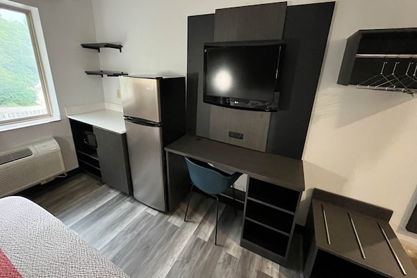 Foto van 2 tweepersoonsbedden | Niet-roken, koelkast - Vakantiehuis in Urbana, IL - Kitchen