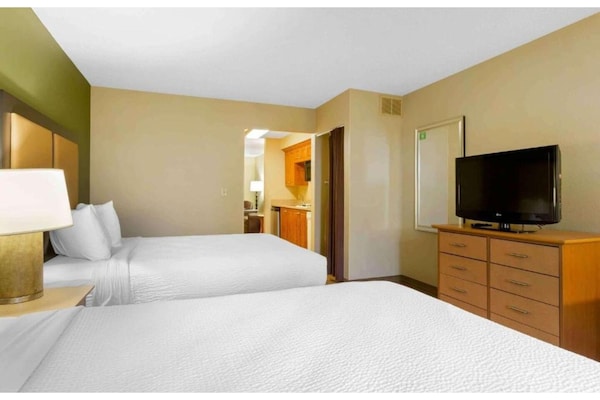 Foto van 2 tweepersoonsbedden (queensize) | Rookvrij, Keuken - BedRoom