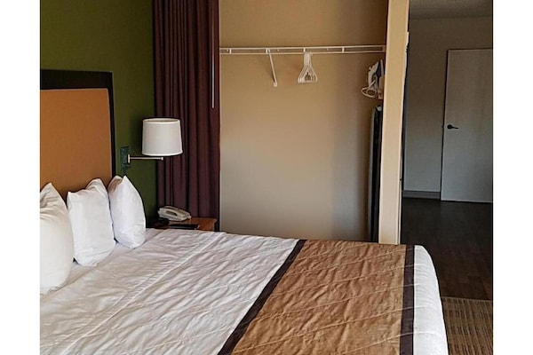 Foto van 1 tweepersoonsbed (queensize) | Rookvrij, Keuken - Vakantiehuis in Brookfield - BedRoom
