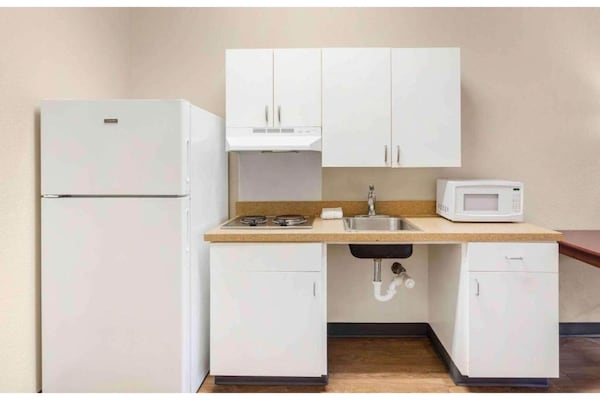 Foto van 1 tweepersoonsbed (queensize) | Rookvrij, Keuken - Vakantiehuis in Lisle, IL - Kitchen