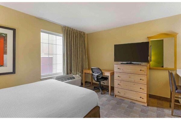 Foto van 1 tweepersoonsbed (queensize) | Rookvrij, Keuken - Vakantiehuis in Vernon Hills - BedRoom