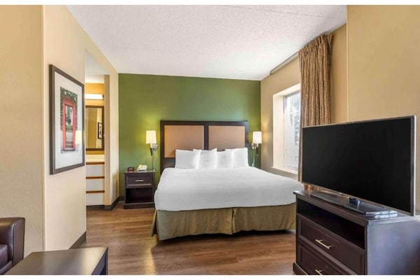 Foto van 1 tweepersoonsbed (queensize) | Rookvrij, Keuken - Vakantiehuis in Vernon Hills - BedRoom