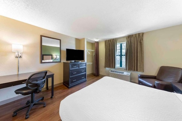 Foto van 1 tweepersoonsbed (Queensize) | Nsmk, Keuken, Slaapbank - BedRoom