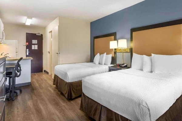 Foto van 2 tweepersoonsbedden | Niet-roken, koelkast - Vakantiehuis in Fishkill - BedRoom