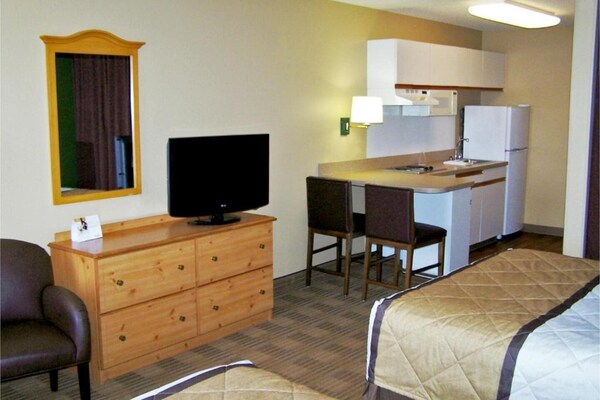 Foto van 2 tweepersoonsbedden (queensize) | Roken toegestaan, Keuken - BedRoom