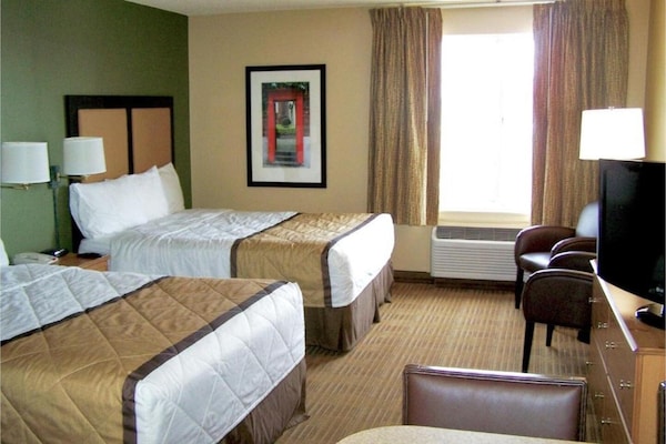Foto van 2 tweepersoonsbedden (queensize) | Roken toegestaan, Keuken - BedRoom
