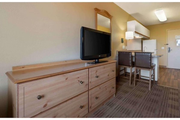 Foto van 1 kingsize bed | Rookvrij, Keuken - Vakantiehuis in Eagan - Facilities