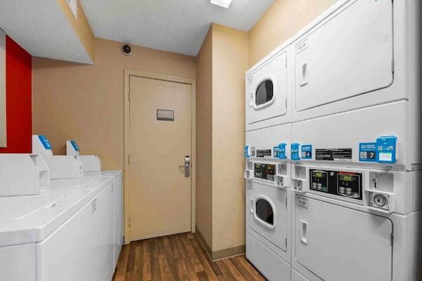 Foto van 1 tweepersoonsbed (queensize) | Rookvrij, Keuken - Vakantiehuis in Cincinnati OH - Facilities